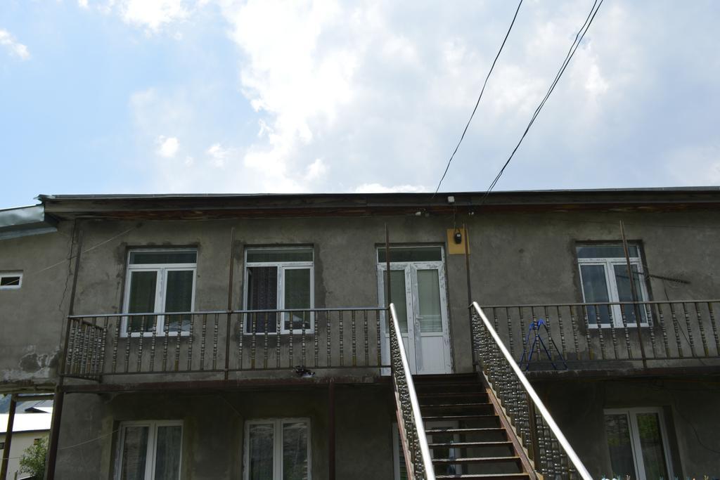 Zaza'S House Hotell Kazbegi Eksteriør bilde