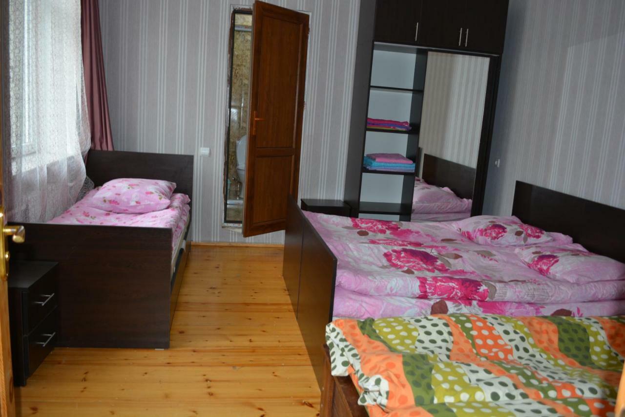 Zaza'S House Hotell Kazbegi Eksteriør bilde
